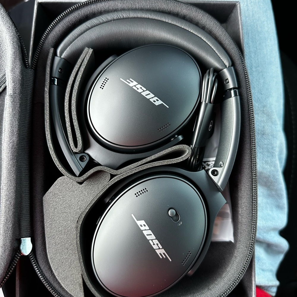 Bose QuietComfort 45 - Picture 2 of 6